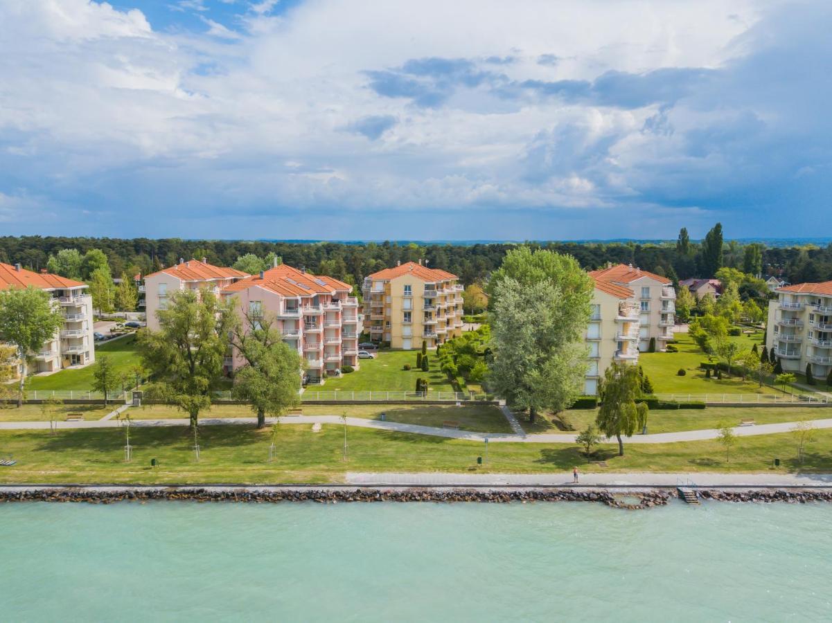 MF Golden Coast Panorama Apartment Siófok Buitenkant foto