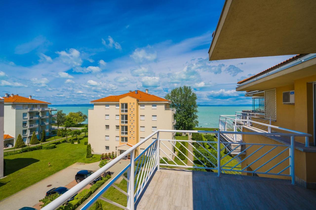MF Golden Coast Panorama Apartment Siófok Buitenkant foto