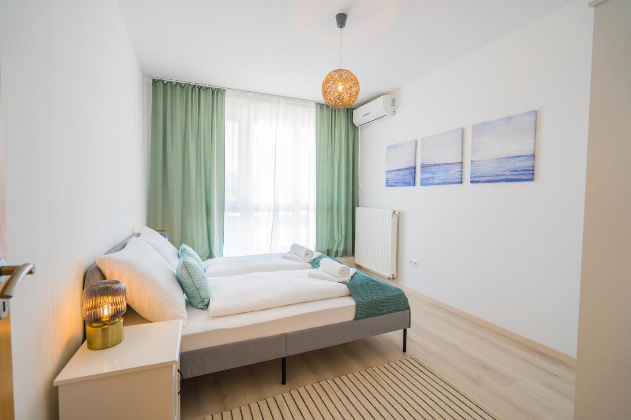 MF Golden Coast Panorama Apartment Siófok Buitenkant foto
