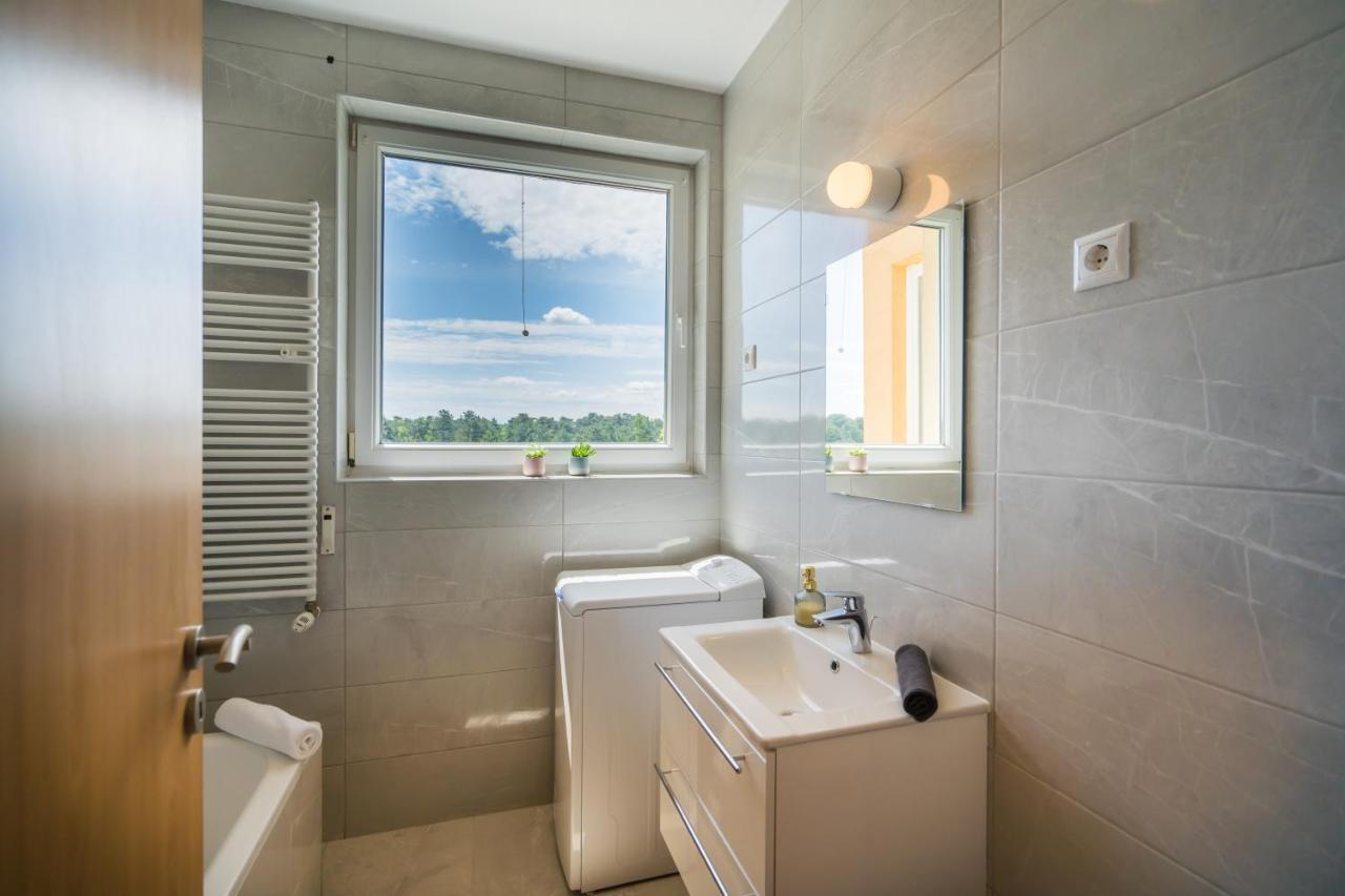 MF Golden Coast Panorama Apartment Siófok Buitenkant foto